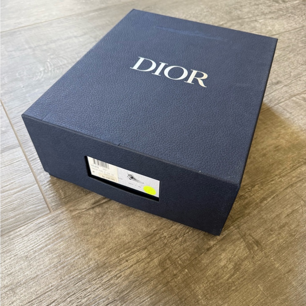 Dior Hajime Sorayama x Dior B23 Retro-Futuristic - Picture 4 of 10